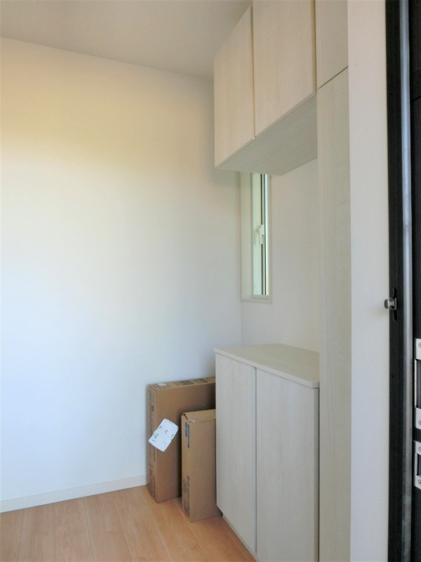 桧家住宅の玄関収納