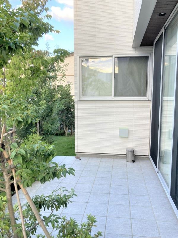 ミサワホームのタイルデッキ